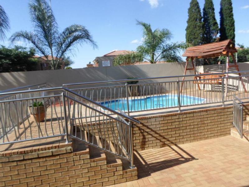 Europrime Hotel Boksburg Dış mekan fotoğraf